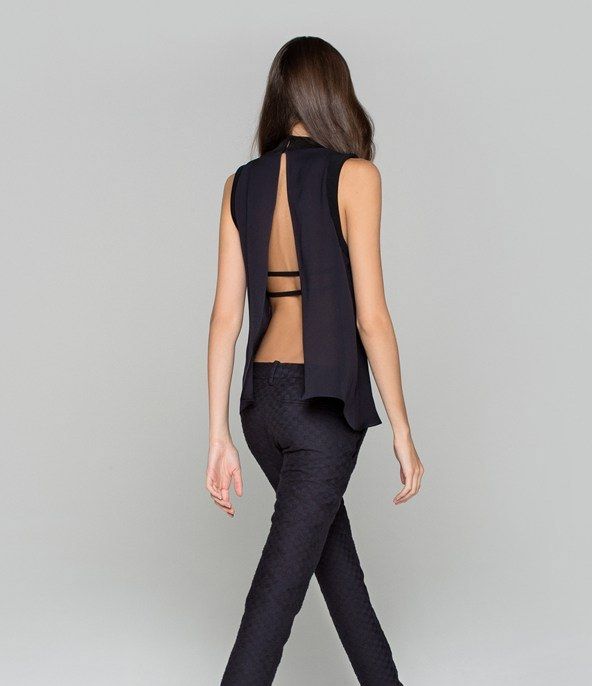 . Black Backless Top, Street Mode, Open Sesame, Open Back Top, Backless Top, Foto Poses, Black Trousers, Top T Shirt, 2014 Fashion