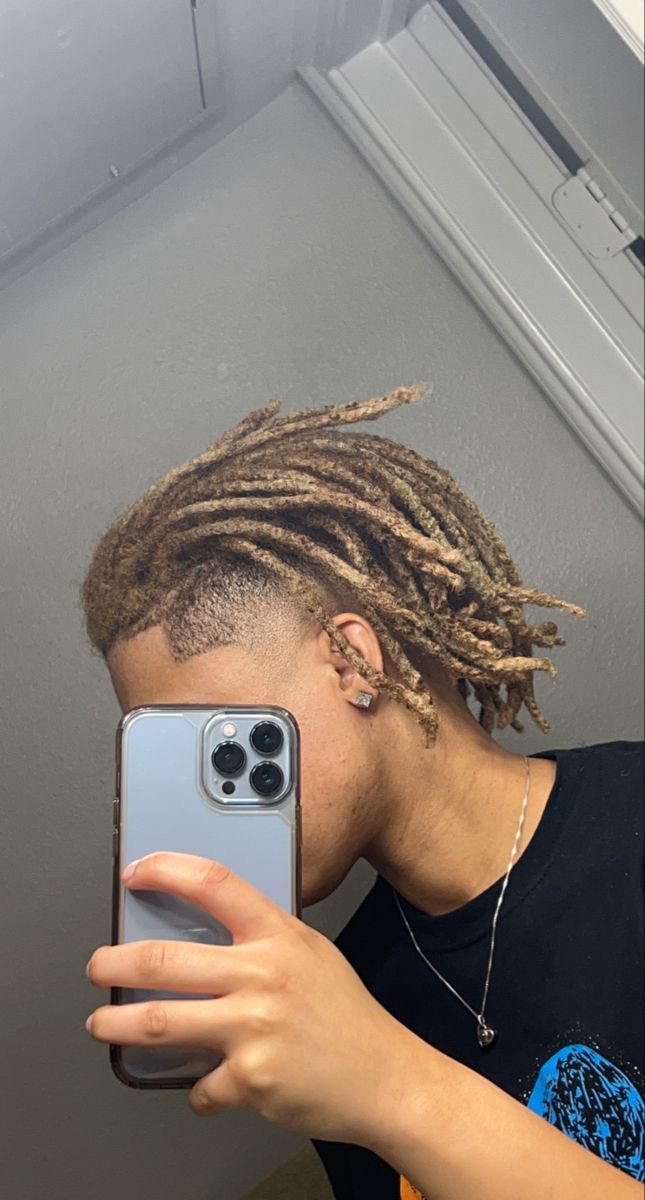 Blonde And Brown Locs Men, Black Dreads With Blonde Highlights Men, Dreds Locs Men Dyed, Bleach Dreads Men, Bleached Dreads, Bleached Locs, Blonde Locs, Hair Twists Black, Hair Twists