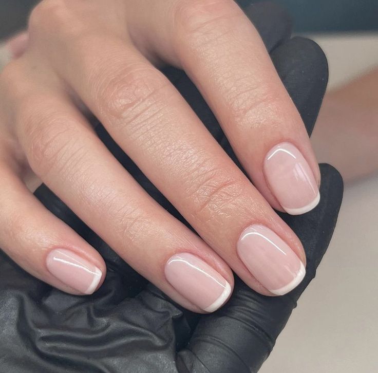 Gelish Light Elegant, Squoval Nails Ideas, French Nails Squoval, Squoval French Nails, Nails Modern French, Squoval French Tip Nails, French Manicure Short, Elegant French Manicure, Micro French Nails