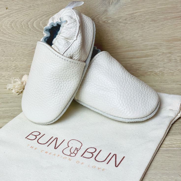 Supersoft baby shoes that support healthy walking habits ❤️🐰Shop Now @bunbuncorp #babyshoes #babyproducts #babfashion #bunbuncorp Cream Leather Shoes With Rubber Sole, Comfortable White Leather Shoes, Comfortable White Leather Shoes With Round Toe, White Round Toe Comfortable Leather Shoes, Leather Non-slip Closed Toe Slip-ons, Non-slip Leather Slip-ons, Adjustable Leather Slip-on Slippers, Non-slip Leather Slip-on Loafers, Non-slip Leather Slippers For Spring