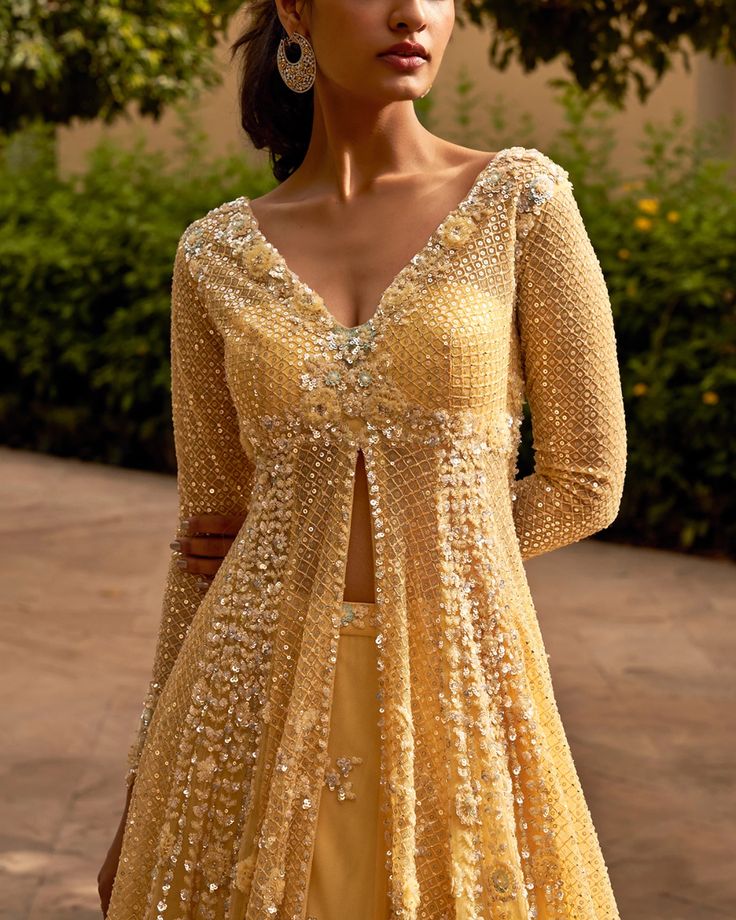 Lemon Yellow Lehenga, Yellow Indian Outfit, Orang India, Jacket Lehenga, Seema Gujral, Desi Attire, Kurta Lehenga, Haldi Outfits, Blouse Designs High Neck