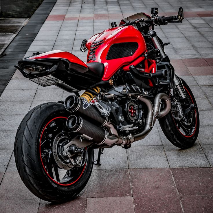 Ducati Monster 821 Custom by The Noctis Ducati 821, Ducati Monster 1200 S, Ducati Monster Custom, Ducati Motorbike, Ducati Monster 1200, Monster 1200, Ducati Monster 821, Monster 696, Sports Motorcycle