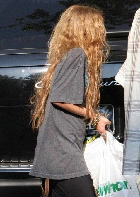 Long Blonde, Long Blonde Hair, Good Hair Day, Grunge Hair, Aesthetic Hair, Messy Hairstyles, Hair Day, Pretty Hairstyles, Wavy Hair