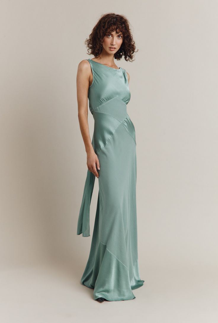 Satin Long Sleeve Dress High Neck, Sage Green Evening Gown, Sage Green Maxi Dress, Dress Sage Green, Green Evening Gowns, Elle Dress, Dress Sage, Jr Prom, Random Clothes