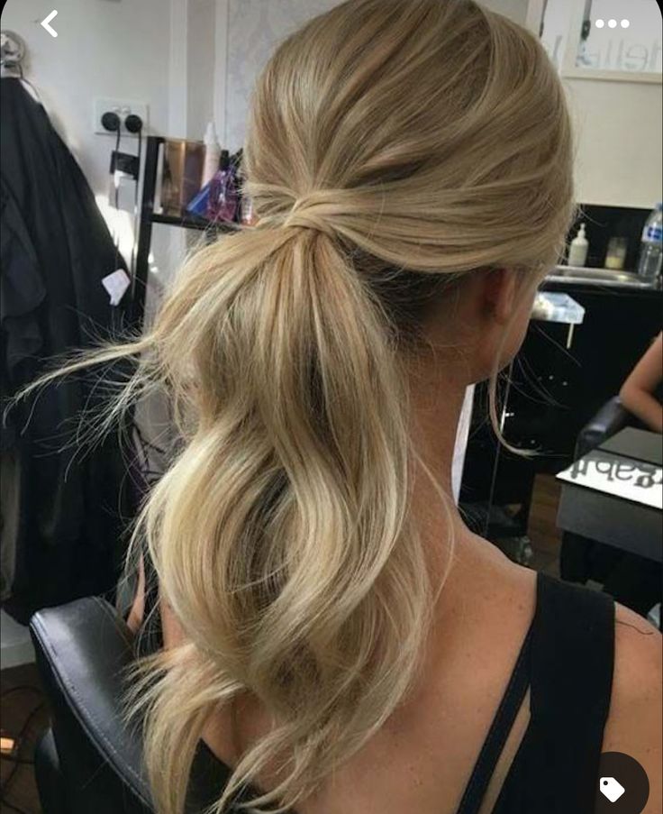 Glam Low Ponytail Hairstyles, Front Of Bun Hairstyles, Modern Bridal Ponytail, Volume Wedding Ponytail, Ponytail Hairstyles Elegant Classy, Simple Bun Updo Wedding, Formal Up Do Hairstyles For Long Hair, Fancy Ponytails For Long Hair, Low Ponies Hairstyles