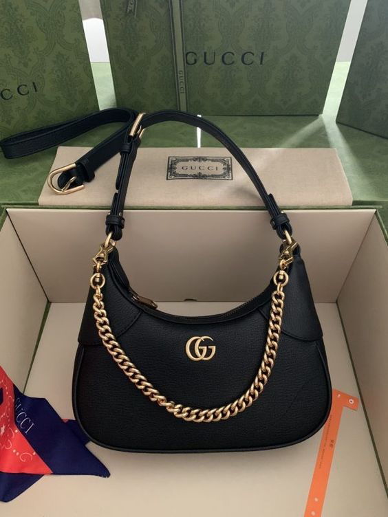 Gucci Cosmogonie, Gucci Bags Handbags, Tas Lv, Bags Inspiration, Gucci Belt Bag, Trendy Purses, Tas Bahu, Luxury Bags Collection, Minimalist Bag