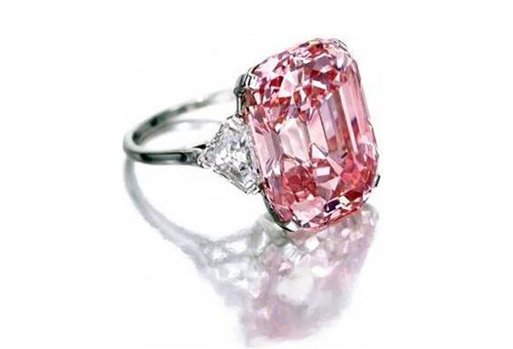 Graff Diamond Ring, Most Expensive Diamond Ring, Color Diamond Ring, Most Expensive Jewelry, Fancy Color Diamond Ring, Pink Diamonds Engagement, Diamond Facts, Graff Diamonds, Pink Engagement Ring