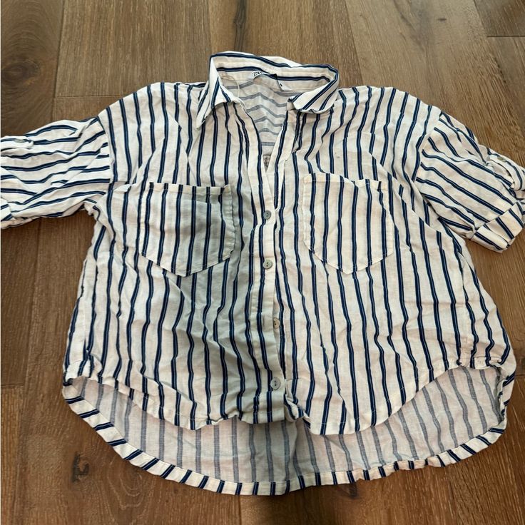 Women’s Zara Striped Short Sleeve Blouse. Blue Stripes. Button Up. Brand New, Just Wrinkled. Summer Collared Blouse With Buttons, Summer Blouse With Collared Shape And Buttons, Zara Summer Blouse With Buttons, Zara Summer Blouse With Button Closure, Blue Tops With Rolled Sleeves For Day Out, Summer Tops With Button Closure For Daywear, Zara Short Sleeve Blouse With Buttons, Zara Short Sleeve Buttoned Blouse, Zara Cotton Blouse With Buttons