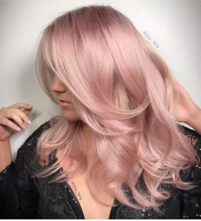 Rose Gold Hair Blonde, Blond Rose, Rose Gold Blonde, Kort Bob, Light Pink Hair, Gold Hair Colors, Hair Color Rose Gold, Guy Tang, Gold Blonde