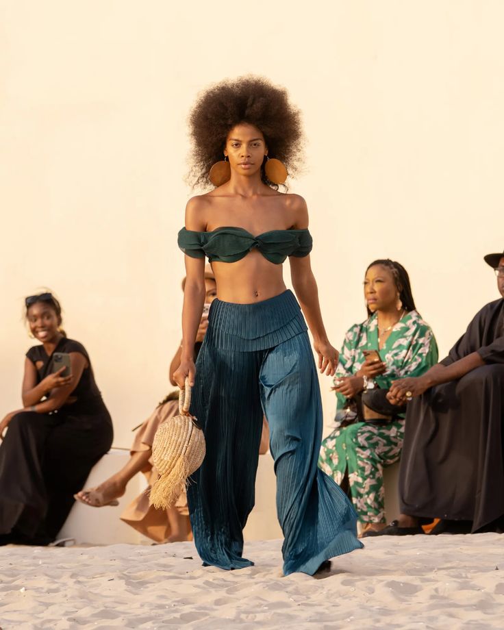 Lagos Fashion, Lagos Africa, Lagos Nigeria Beach, Lagos Fashion Week 2022, How To Style Culottes, Colorful Swimwear, Lagos Fashion Week, Lagos Nigeria, Trench Coat Dress