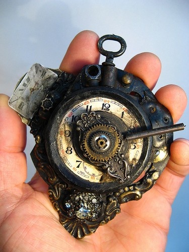 ! Steampunk Medieval, Steampunk Shop, Moda Steampunk, Steampunk Gadgets, Steampunk Items, Steampunk Pocket Watch, Old Clock, Steampunk Ideas, Futurisme Retro