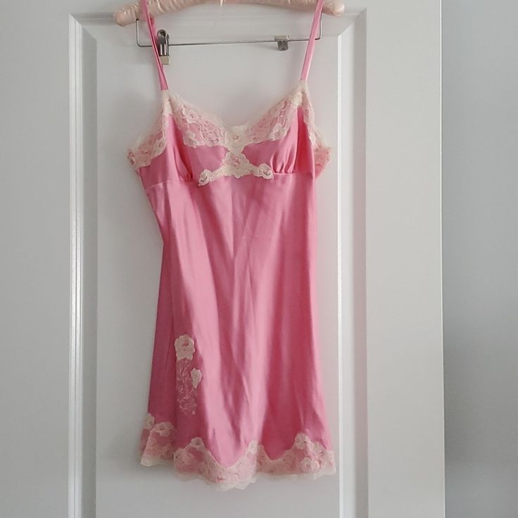 Pure Silk Pink Camisole Top Sz S Never Worn Feminine Lingerie, Pink Camisole, Slip Dresses, Pink Gold, Pure Silk, Pink And Gold, Camisole Top, Womens Tops, Lingerie