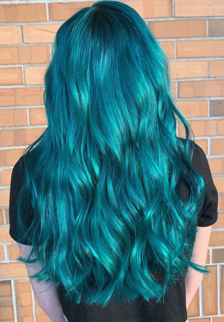 Aqua Hair Color, Hair Dye For Dark Hair, Dye For Dark Hair, Turquoise Hair Dye, Teal Hair Dye, Dark Teal Hair, Teal Hair Color, Dark Hair Dye, Wild Hair Color