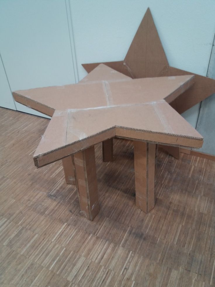 Cardboard, div Star Shaped Furniture, Diy Furniture Cardboard, Things To Make For Room Decor, Tv Head Cardboard, Small Diy Decor, How To Make A Cardboard Cutout, Fun Things To Make With Cardboard, Crafts For Room Decor Diy, Big Art Ideas