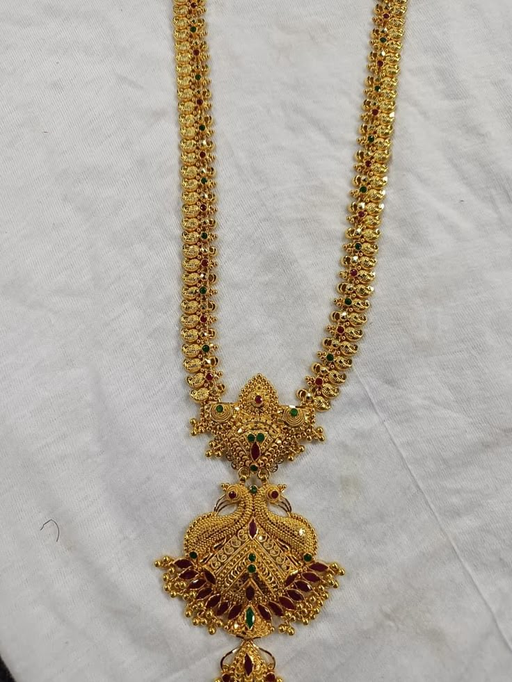 Latest Long Chain Necklace Gold Indian, Bride Gold Jewellery Set, Long Haaram Designs Gold Latest, 40grams Gold Haram Latest, Haralu Gold, Long Haaram Designs Gold, Simple Haram Designs Gold, 30 Gms Gold Necklace Set, Long Gold Necklace Designs Latest