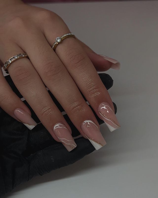 White Nails With Designs, Nagel Tips, Girly Acrylic Nails, French Tip Acrylic Nails, Short Square Acrylic Nails, Nails White, Acrylic Nails Coffin Short, Short Acrylic Nails Designs, Pink Acrylic Nails