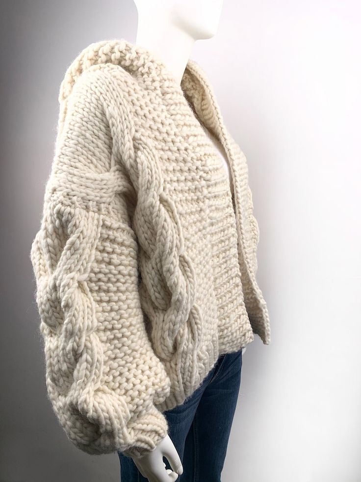 Hand Knit Oversize Woman Hoodie Sweater Chunky Slouchy Cream - Etsy Mexico Faceless Character, Chunky Jacket, Winter Board, Woman Hoodie, Pretty Tops, Oversized Sweater Outfit, Yarn Ideas, Knit Cardigan Pattern, Cable Knit Sweater Womens