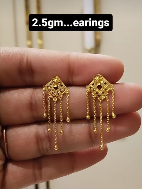 https://petgrommer.com/ Garhwali Jewellery, Gold Jewelry Prom, Unique Gold Jewelry Designs, Simple Gold Earrings, Gold Bridal Necklace, New Gold Jewellery Designs, Gold Earrings Models, Fancy Jewelry Necklace, Fancy Jewellery Designs