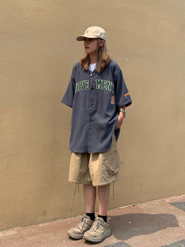 Oversized Summer Outfit, Oversized Outfit Summer, Baseball Shirt Outfit, Korean Fashion Summer Street Styles, Sleeve Shirt Outfit, Oversized Shirt Outfit, Oversize Outfit, Hippie Blouse, Hip Hop Vintage