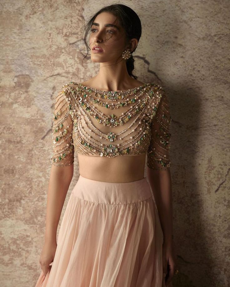 Champagne Blouse, Champagne Skirt, Orang India, Ridhi Mehra, Indian Outfits Lehenga, Organza Lehenga, Lehenga Blouse Designs, Gaun Fashion, Organza Skirt