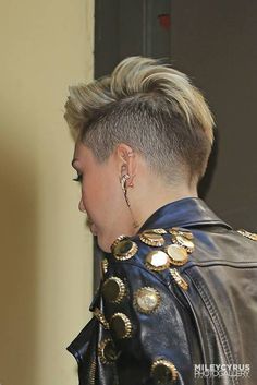 Miley Cyrus Hair, Undercut Hairstyle, Haircut Styles For Women, Short Haircut Styles, Short Hair Undercut, Undercut Pixie Haircut, Undercut Pixie, Haircut Hairstyle, Very Short Hair