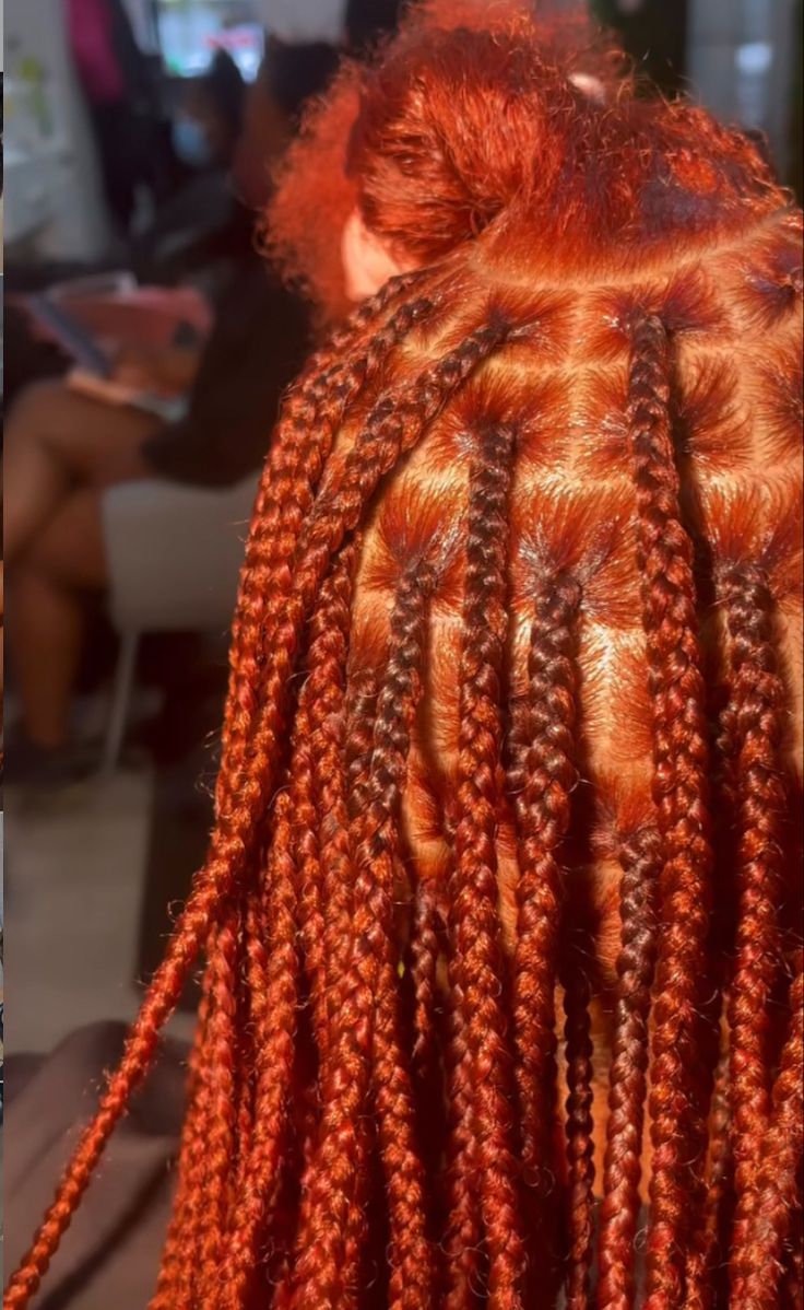 Copper Hair Styles Black Women, Auburn Hair Color On Black Women Braids, Ginger And Black Hair Black Women, Copper Hair Braids, Copper Red Braids, Copper Knotless Box Braids, Copper Box Braids, Copper Braids Black Women, Copper Hair On Black Women