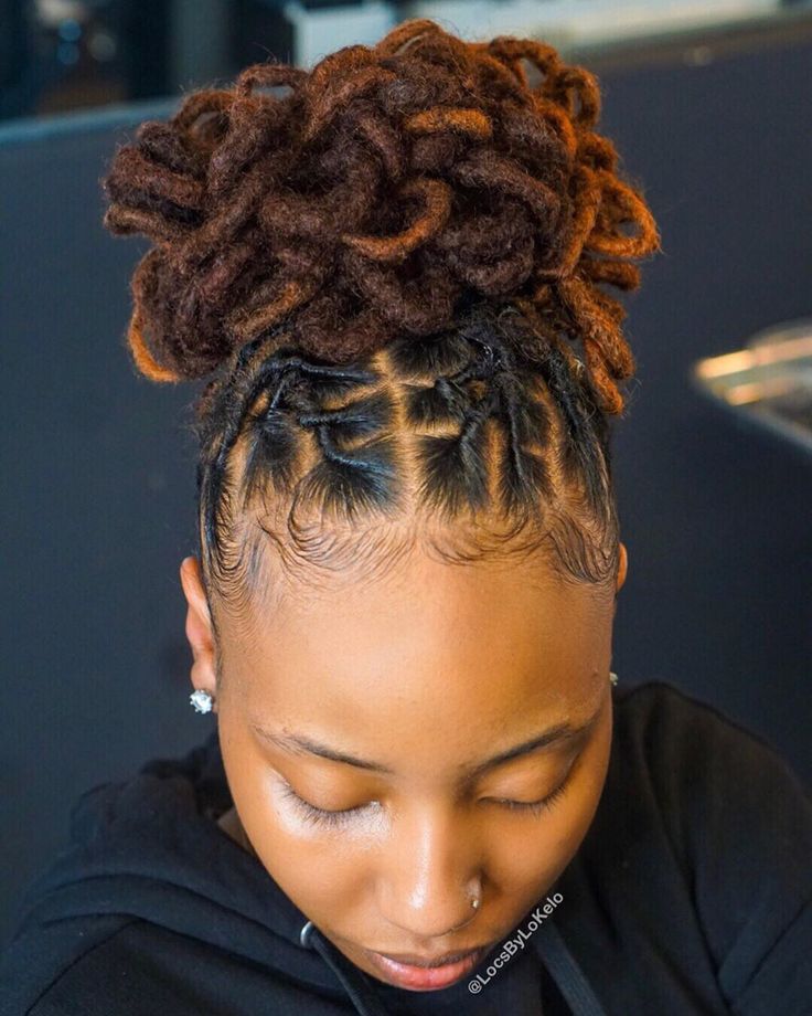 KingOfLocs on Instagram: “G O O D ☀️ M O R N I N G! Pretty petal bun for her 😍 🧡 this look! (swipe screen) 👑 Stylist: @locsbylokelo 🌻 Products used: @lonaturals…” Loc Bun Hairstyles, Hairstyle Locs, Loc Bun, Short Dreadlocks Styles, Dreads Styles For Women, Dread Styles, Dread Head, Loc Inspiration, Meagan Good