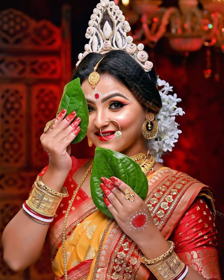 Bengali Bridal Photography Poses, Bangoli Bride Photography, Bangoli Saree Pose, Tamil Makeup, Kolkata Wedding, Engagement Portraits Poses, Marriage Girl, Back Photography, Swag Dress