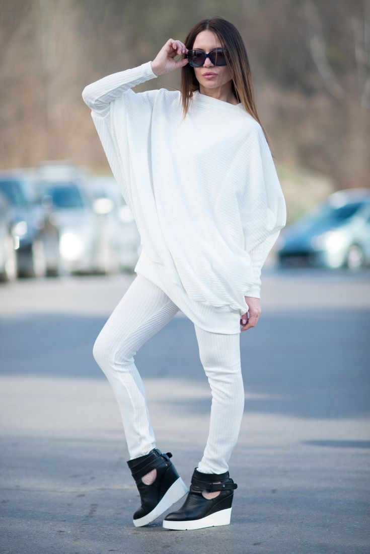 Winter Sweater, Knit tops for women, Oversize sweater, Long off White Tunic, Maxi Tunic, Knitting leggings, Casual Knitting Set Very Soft and Comfy women Set from two pieces Top and Leggings. loose tunic top with long sleeves and leanings. SIZE & FIT: *Our Model is 5′6″ / 175 cm and wears size M. *Available Sizes: form XS up to 8XL *This product could be customized according to your measurements. *Please leave your requirements in the checkout. CARE Dry Cleaning Machine Wash 30oC Hand Wash with Tunics With Leggings, White Knit Top, Loose Tunic, Pull Oversize, Winter Set, White Tunic, White Leggings, Knit Leggings, Leggings Casual