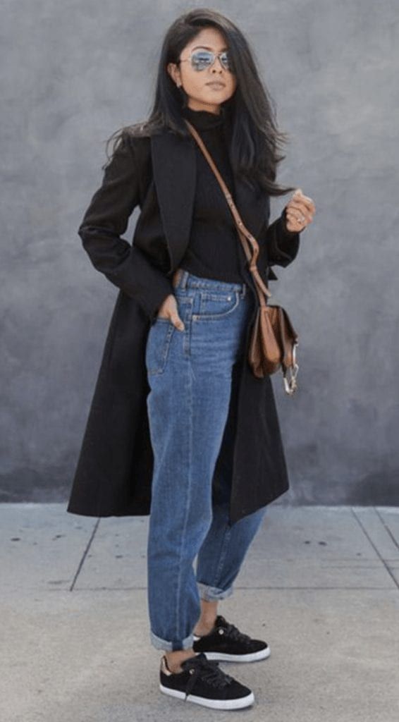 Outfits with Mom Jeans–25 Chic Ideas How to wear Mom Jeans Black Mom Jeans Outfit, Nicki Minaj Outfits, Mom Jeans Outfit Winter, Comfy Jeans Outfit, Boyfriend Jeans Outfit, Mum Jeans, Look Boho Chic, Jeans Outfit Winter, Blue Mom Jeans