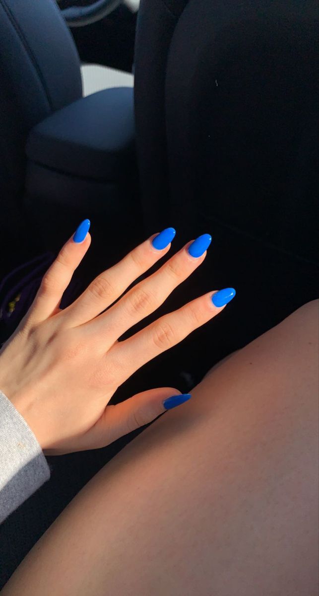 Blue Or White Nails, Royals Blue Nails, Dark Blue Nails Summer, Blue Acrylics Almond, Blue Almondnails, Summer Nail Colors Blue, Single Color Nails Summer, Royal Blue Nails Summer, Outfits With Blue Nails