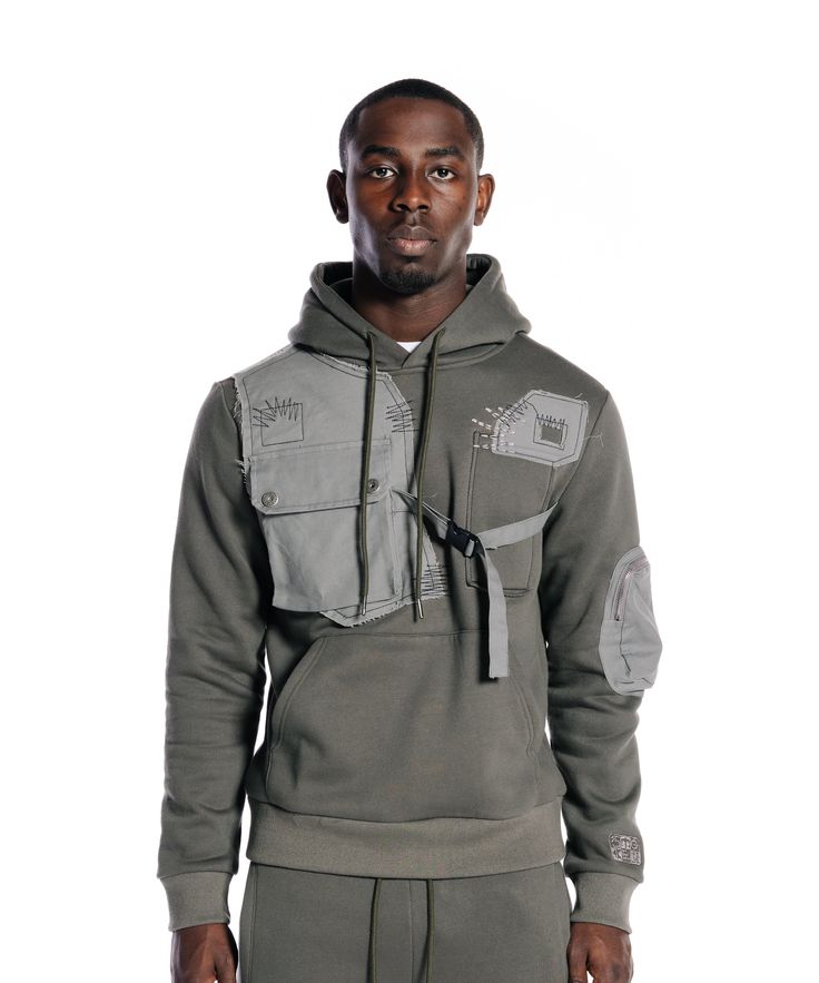 60% Cotton, 40% Polyester Techwear Fleece Hoodie With Pockets, Techwear Cotton Sweatshirt With Kangaroo Pocket, Functional Winter Sweatshirt With Pockets, Functional Hoodie Sweatshirt With Kangaroo Pocket, Functional Hooded Sweatshirt With Pockets, Techwear Crew Neck Sweatshirt With Pockets, Urban Gray Sweatshirt With Pockets, Functional Cotton Hoodie For Streetwear, Cotton Sweatshirt With Pockets For Outdoor Activities