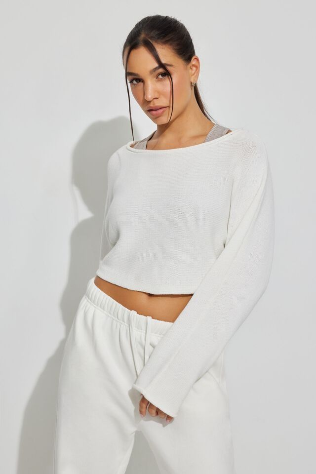 Supersoft Loose Crop Sweater White | Garage Garage Clothes, White Garage, Wishlist Ideas, Garage Clothing, Wishlist 2024, Fall Clothes, Sweater White, Crop Sweater, Soft Sweater