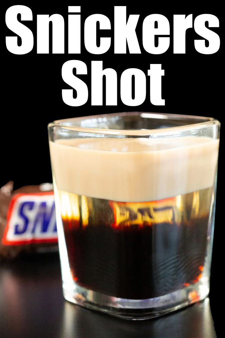 A square shot glass filled with a snickers shot that has three distinct layers. Christmas Lights Aesthetic, Snickers Candy Bar, Snickers Candy, Lights Aesthetic, Christmas House Lights, Candy Bar, Christmas Lights, Candy, Bar