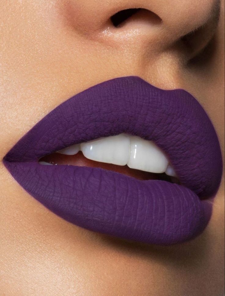 Dark Lip Makeup, Crazy Lipstick, J Makeup, Long Shiny Hair, Beautiful Lipstick, Dark Lipstick, Purple Lips, Purple Lipstick, Lips Shades