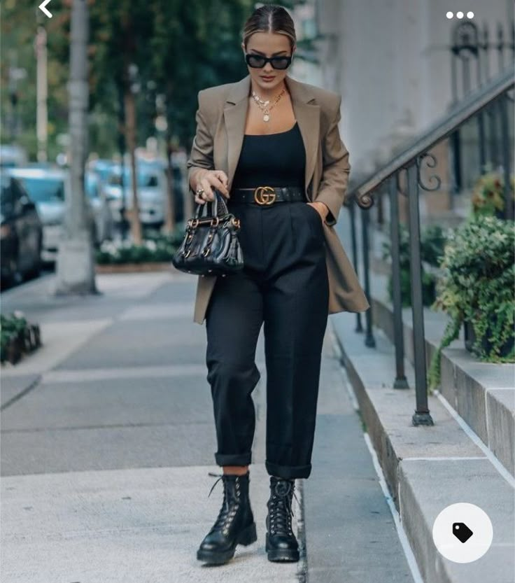 Stile Casual Chic, Classy Business Outfits, Corporate Attire, Look Retro, Stylish Work Outfits, Mode Inspo, Blazer Outfits, Edgy Outfits, Looks Style