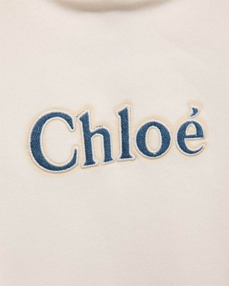 Chloé fleece hooded dress features classic logo embroidered denim applique at the chest    Hooded neckline    Short sleeves    Side welt pockets    Hem falls above the knee    Aline silhouette    Cotton    Imported Printed Denim Dress, Body Conscious Fashion, Denim Applique, Chloe Kids, Hooded Dress, Pink Boho, Girls Denim, Embroidered Denim, Printed Denim