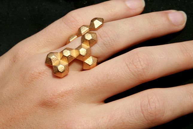 21 3D Printed Gold Jewelry and Accessories We Want Now via Brit + Co. Printed Ring, 3d Printed Ring, 3d Printer Designs, Geometric 3d, 3d Jewelry, 3d Printed Jewelry, 3d Printed Objects, Printed Jewelry, Wrap Rings