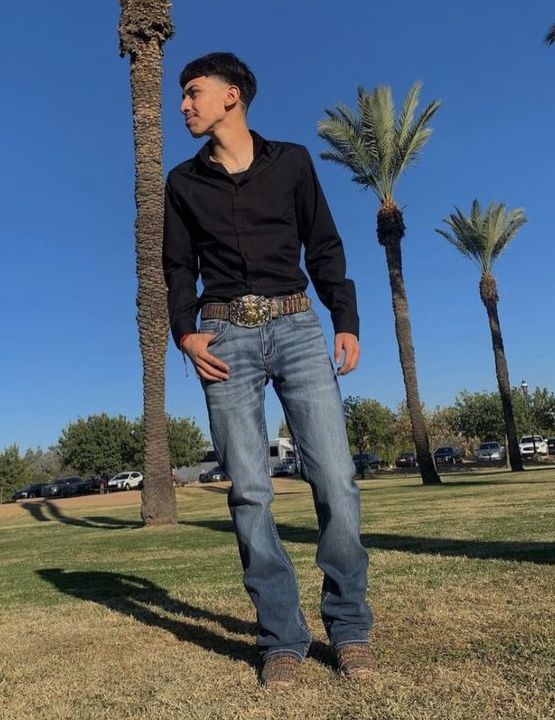 Outfits Vaqueros Mujer Pictures - davidreed.co Baile Outfits Jaripeo Guys, Takuache Men, Quince Outfits With Boots Men, Quince Surprise Dance Outfits For Guys, Black Vaquero Outfit Men, Chambelan Vaquero Outfits, Guy Quince Outfits, Vaquero Style Men, Rancho Outfit Mexican Men