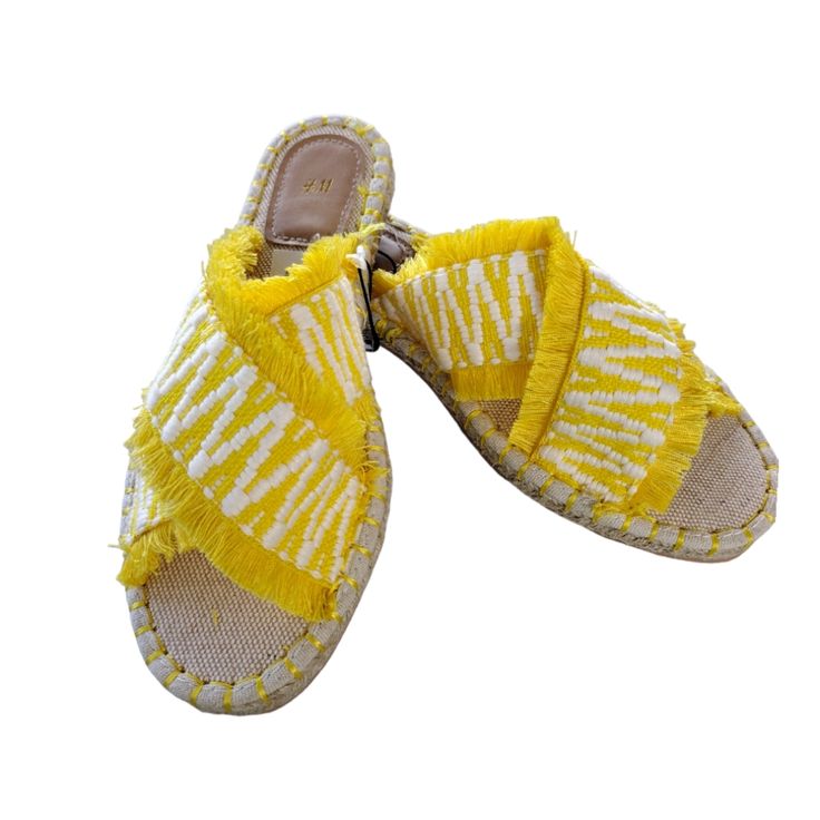 New H&M Yellow Espadrilles Sandals Super Cute Crossover Style Espadrille-Style Slides With Woven, Fringe-Trimmed Crossover Foot Straps. Insoles In Jute-Blend Canvas And Soles With Braided Jute Trim. Sole Height 1/2 In. Compositionlining: Cotton 100%Sock: Cotton 60%, Jute 40%Sole: Thermoplastic Rub Yellow Espadrilles, Floral Espadrilles, Pink Espadrilles, Espadrilles Sandals, White Espadrilles, Heeled Espadrilles, Espadrille Sneakers, Espadrilles Style, H&m Shoes