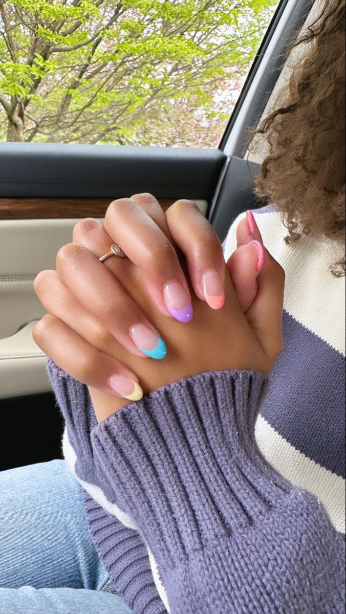 Multi Colored Nails Tips, Short Round Nail Ideas Spring, Oval Nails Summer Colors, Almond French Tip Nails Color Summer, Diff Color French Tips, Oval Colored French Tip Nails, Almond French Tip Summer Nails, French Different Color Nails, Pastel Round Nails