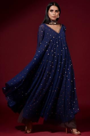 Shop for Vvani by Vani Vats Blue Georgette Embellished Kurta Set for Women Online at Aza Fashions Vani Vats, Navratri Dress, Traditional Attires, Pakistani Couture, Kurta Set For Women, Designer Party Wear Dresses, Pakistani Dress Design, Indian Attire, Designer Dresses Indian