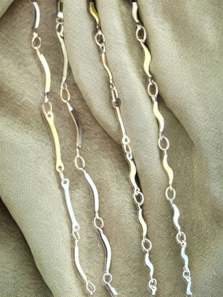 Belly Chains are a stylish way to accentuate your curves? Crafted from stainless steel, this chain is both safe and stunning. Add our chic charms to your chain to create a personalized accessory that's perfect for everyday wear or special occasions! WHAT'S INCLUDED: One Belly Chain along with a 4 inch extender! (FOR EXAMPLE: if you choose size Medium it will be a total of 38 inches with 34 inches being the tightest setting) 18K Gold Plated Stainless Steel / Silver Plated Stainless Steel Lobster Belly Chain, Big Waves, Chain Lengths, 4 Inch, Silver Plated, Jewelry Collection, Mens Jewelry, Jewelry Accessories, 18k Gold