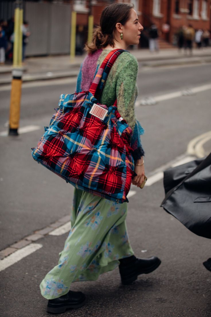 Blazer Over Dress, Fashion Week Fall 2023, What People Are Wearing, November Fashion, Cult Of Personality, London Fashion Week Street Style, Fallen London, London Street Style, Fall 2023