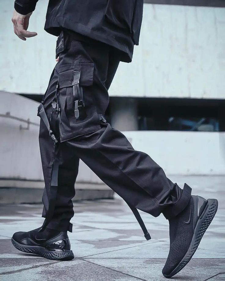 * "Sentaro" Techwear cargo pants are in Asian size: Take one size bigger than your usual size. Outstanding techwear style with the "Sentaro" cargo pants Size Guide (cm) Size Waist (cm) Hip (cm) Thigh (cm) Length (cm) M 80 100 60 99 L 84 104 62 101 XL 88 108 64 103 XXL 92 112 66 105 Size Guide (inches) Size Waist (in) Hip (in) Thigh (in) Length (in) M 31.50 39.37 23.62 38.98 L 33.07 40.94 24.41 39.76 XL 34.65 42.52 25.20 40.55 XXL 36.22 44.09 25.98 41.34 Dress more stylishly with the Sentaro Tech Techwear Cargo Pants, Dressing Well, Pants Dress, Oversized Style, Military Fashion, Make You Feel, Cargo Pants, Dress Pants, Nice Dresses