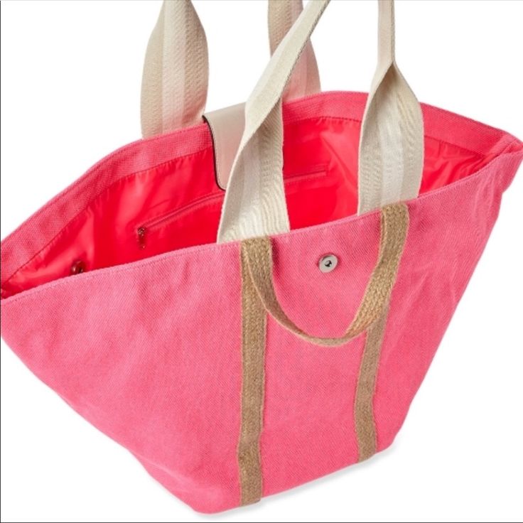 Brand New Tome And Tru Hot Pink Tote Bag Perfect For Beach, Picnic, Or Everyday! Features 3 Pair Button Closure Summer Travel Canvas Bag With Handles, Casual Canvas Bag With Handles For Vacation, Summer Canvas Bag With Leather Handles For Vacation, Summer Vacation Canvas Bag With Leather Handles, Casual Canvas Shoulder Bag For Vacation, Casual Canvas Vacation Bag, Beach Bags With Leather Handles In Cotton, Beach Bags With Leather Handles And Cotton Material, Summer Beach Canvas Bag With Leather Handles