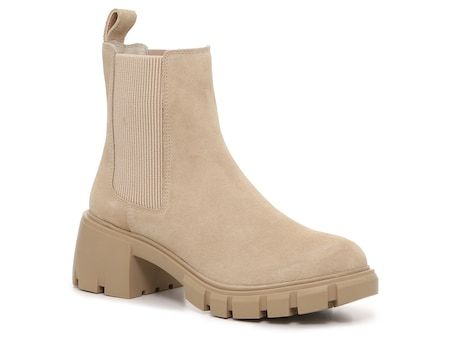 Casual Fall Platform Boots For Workwear, Casual Platform Boots With Lug Sole For Fall, Trendy Chelsea Ankle Boots For Spring, Trendy Ankle Chelsea Boots For Spring, Casual Suede Platform Boots, Casual Chelsea Boots With Chunky Platform, Casual Platform Chelsea Boots For Work, Casual Chelsea Boots With Platform For Work, Casual Chunky Platform Boots For Fall