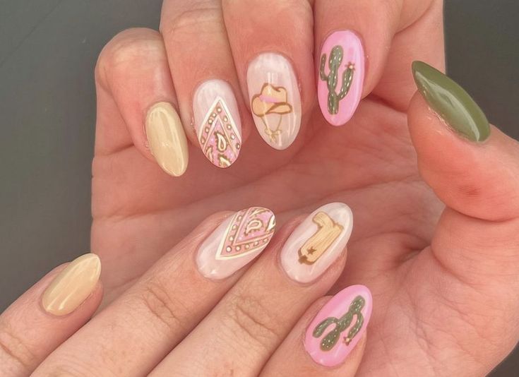 South West Nails, Wyoming Cowboy Nails, Lainey Wilson Nail Ideas, Arizona Themed Nails, Desert Theme Nails, Cowboy Boots Nails, Zach Bryan Nails Design, Costal Cowgirl Nails, Texas Themed Nails