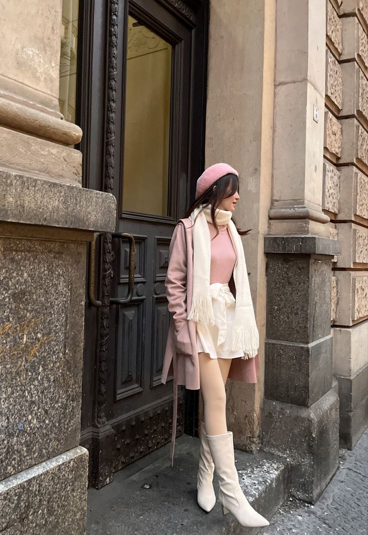 Pink Outfit Winter Aesthetic, Winter Aesthetic Dress Outfit, Cute Aesthetic Pink Outfits, All Pink Summer Outfit, Hyper Girly Outfits, Feminine Fashion Outfits, Cute Outfit Girly, Paris Aesthetic Outfit Winter, Pearlcore Outfit