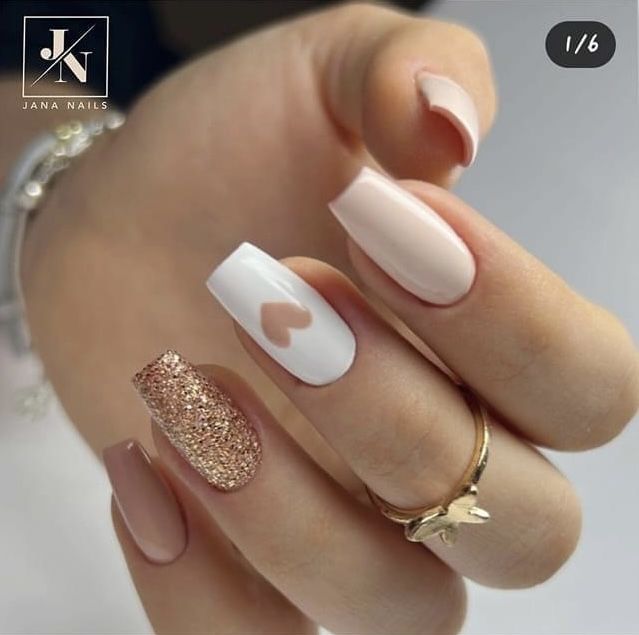 Nude Nail Designs, Casual Nails, Short Acrylic Nails Designs, Heart Nails, Fancy Nails, Short Acrylic Nails, Nail Arts, Valentine's Day Nails, Valentines Nails